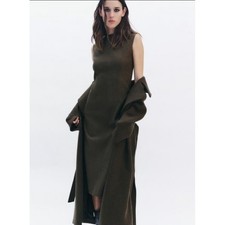 Abito midi nuovo con etichette