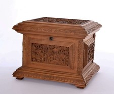 Scatola In Legno Intagliata In