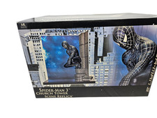 Master Replicas Marvel