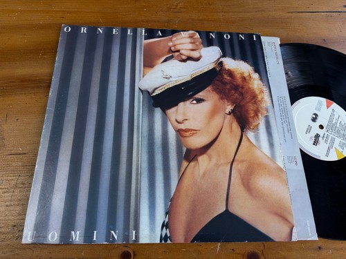Italy 1984 1st - ,