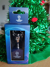 UEFA Champions League - Coppa (45 mm) su piedistallo in legno