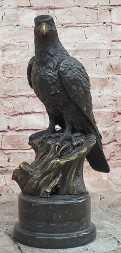 Grande statua aquila in - grande,