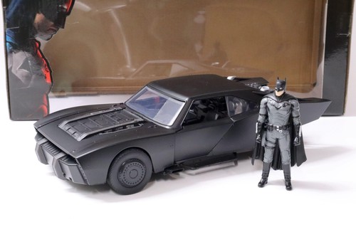 Jada toys 2022 - 1:18, batmobile