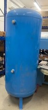Serbatoio aria compressa capacita 1000LT verticale, base di appoggio anno 2019