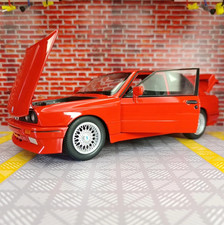 Modellino auto giocattolo 1:24