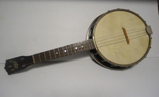 GLEE CLUB BANJO UKULELE
