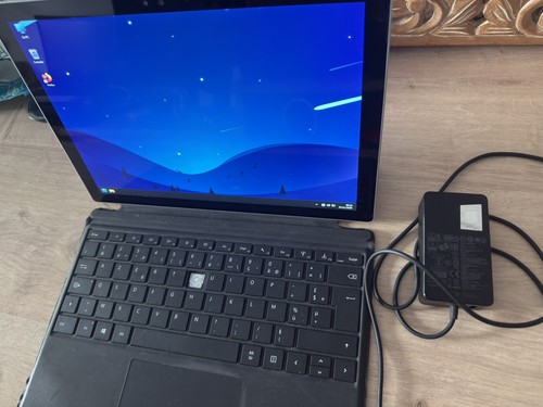 Microsoft surface pro - 4, 1724