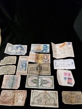 Lotto 13 Banconote Internazionali Antiche e due documenti