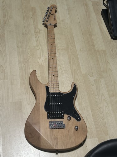 Rara chitarra elettrica yamaha - elettrica,