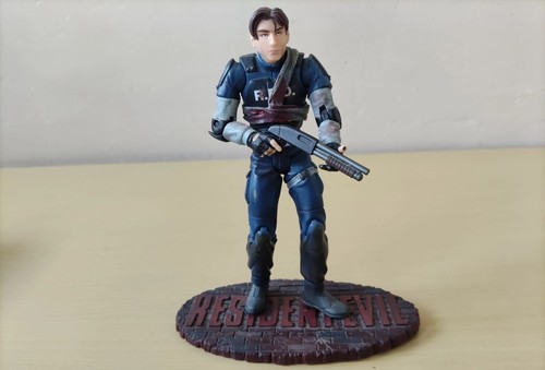Leon scott kennedy resident - scott,