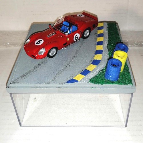 Ferrari 330 diorama - 330, in