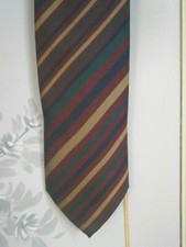 Cravatta di seta 100%,GIANMARIA FERRARA a righe  rosso-verde.giallo anni '90