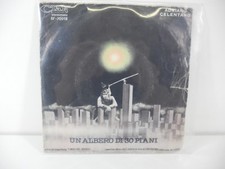 ADRIANO CELENTANO UN ALBERO DI 30 PIANI  DISCO VINILE 45 GIRI 7 "