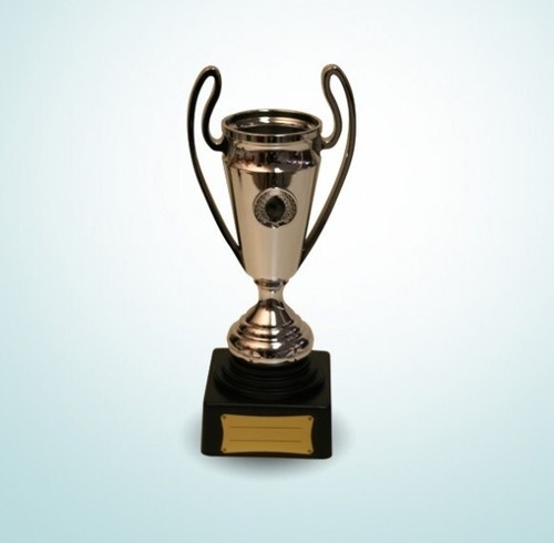 Coppa trofeo con piedistallo