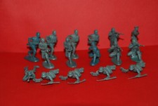 16 soldatini marcati HONG KONG WWII TEDESCHI  scala 1/35 come da ritrovamento