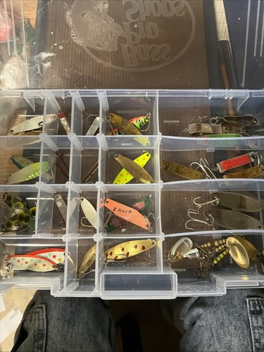 Lotto scatola esche - , pesca