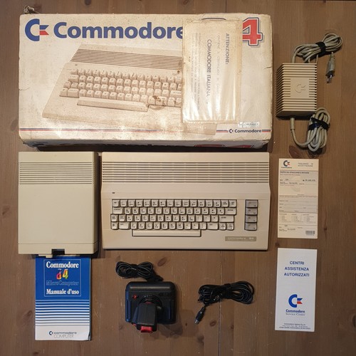 Commodore c64c box - commodore,