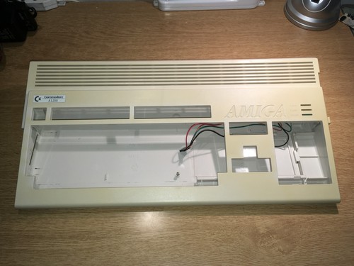 Commodore amiga 1200 case - commodore,