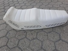 Sella bianca Camel NISA Vespa PX con serratura e chiavi