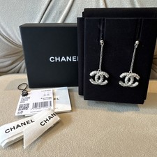 Orecchini Chanel lunghi argento pendenti CC cristallo orecchie traforate nuovi con scatola