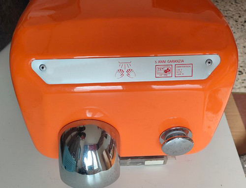 Asciugamani elettrico