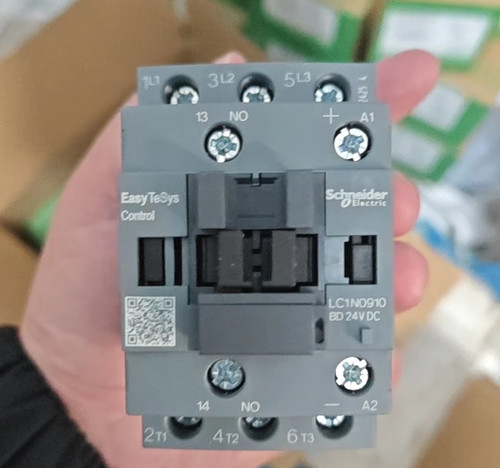 1pz nuovo contattore schneider - contattore,