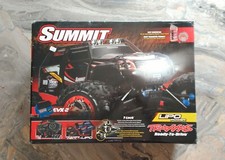 Traxxas Summit (1/8 Mugen Kyosho Tamiya Serpent Sanwa Futaba Os lipo)