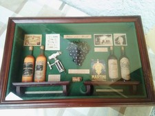 Vetrina decorativa “Wine of the World” , vini anni ’60  TRIDIMENSIONALI