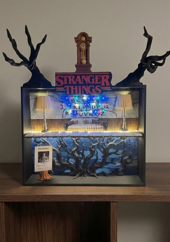 Espositore stranger things - espositore,
