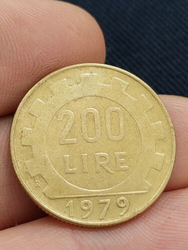 Italy 200 lire - 1979,