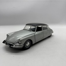 MODELLINO AUTO CITROEN DS 19 GRIGIA 1963 - SOLIDO - SCALA 1:18 DIECAST