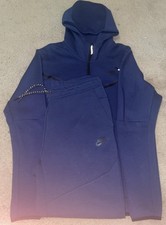 nike tech fleece navy blue