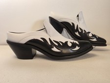 TUK Black & White Flame