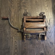 Antico strizzatore a manovella per lavatrice primi '900 decoro primitivo