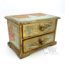 Mobile antico in miniatura