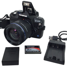 Olympus E-420 DSLR da 10 MP