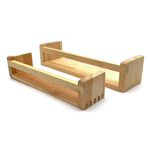 Scaffali legno a coda - in,