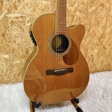 Greg Bennett OM-15CE Cedar Top Singola Piastra Acustica Elettrica
