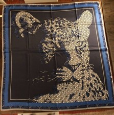 Cartier Foulard in seta blu con Leopardo