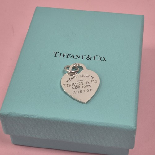 Tiffany ritorno in - tiffany,