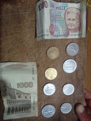 Vecchie monete lire in - lire,