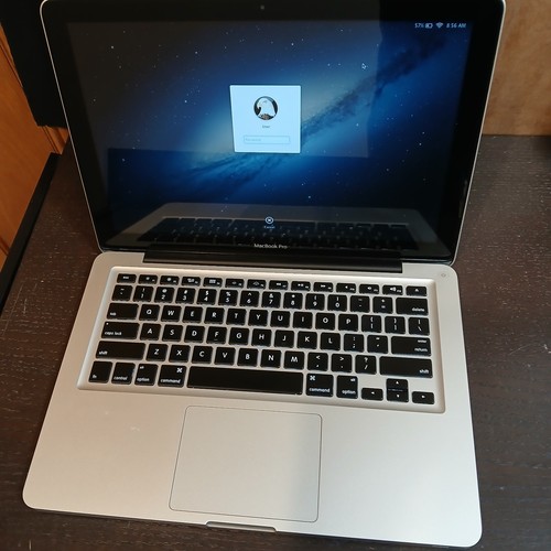2011 apple macbook - 2011, pro