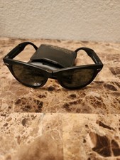 Occhiali da sole pieghevoli