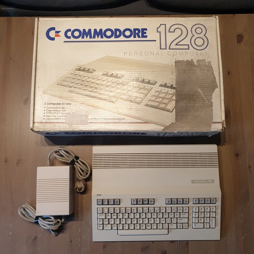 Commodore c128 con - c128, +