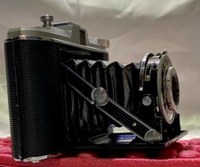 Antica macchina fotografica