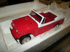 1:18 BOS n.340 Jeep Jeepster