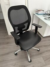 mobili ufficio come nuovi  (tavolo riunioni, sedie, scrivanie)