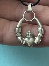 Ciondolo Claddagh vintage in argento sterling 925 nuovo cordino nero