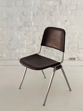 Sedie impilabili modello Knoll