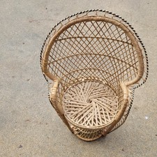 Sedia in vimini per bambola